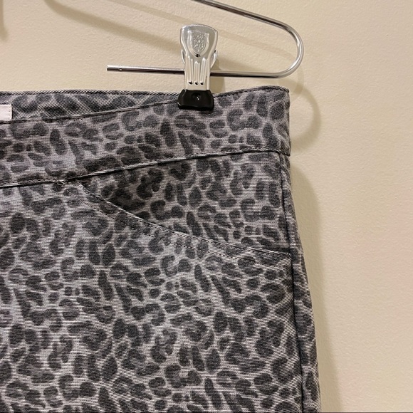 Calvin Klein Gray Leopard Print Pants - Picture 3 of 8